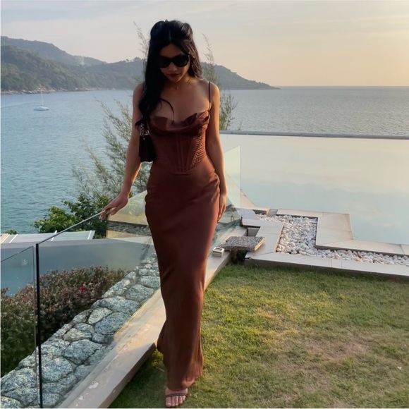 HOUSE OF CB  'Charmaine' Chocolate Corset Maxi Dress brown NWOT size M - Picture 4 of 16